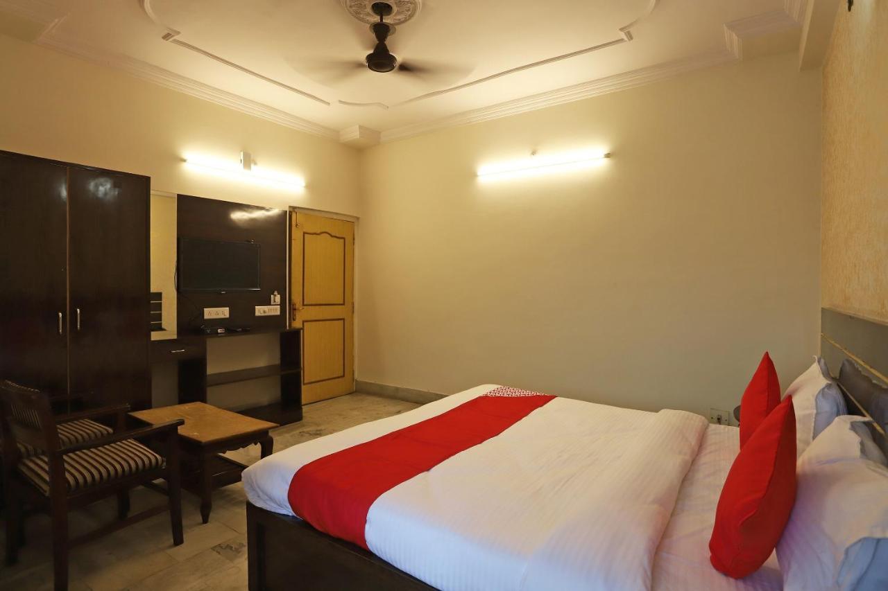Oyo Flagship 76697 Hotel Park Awadh Lucknow Exteriör bild