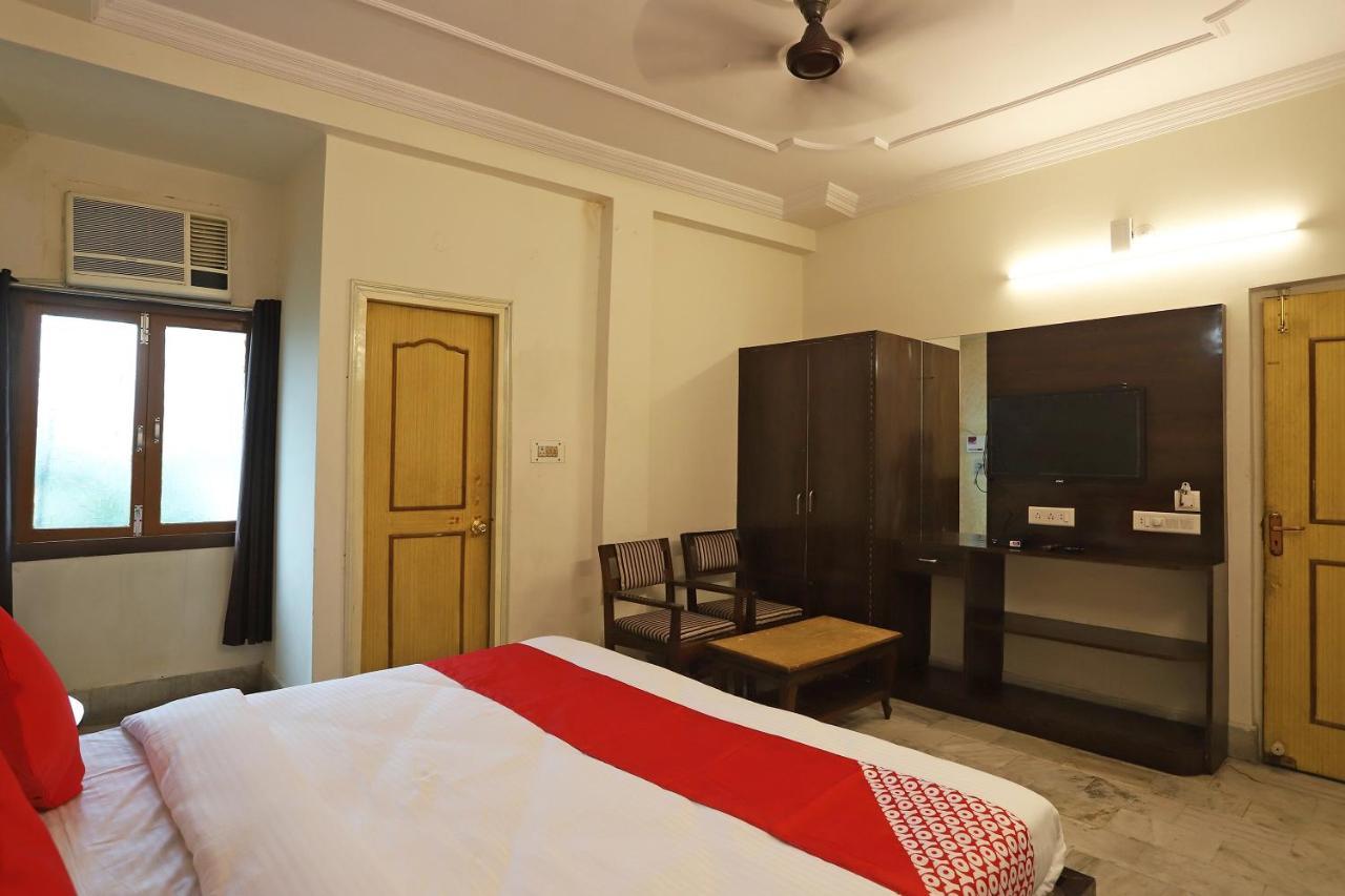 Oyo Flagship 76697 Hotel Park Awadh Lucknow Exteriör bild