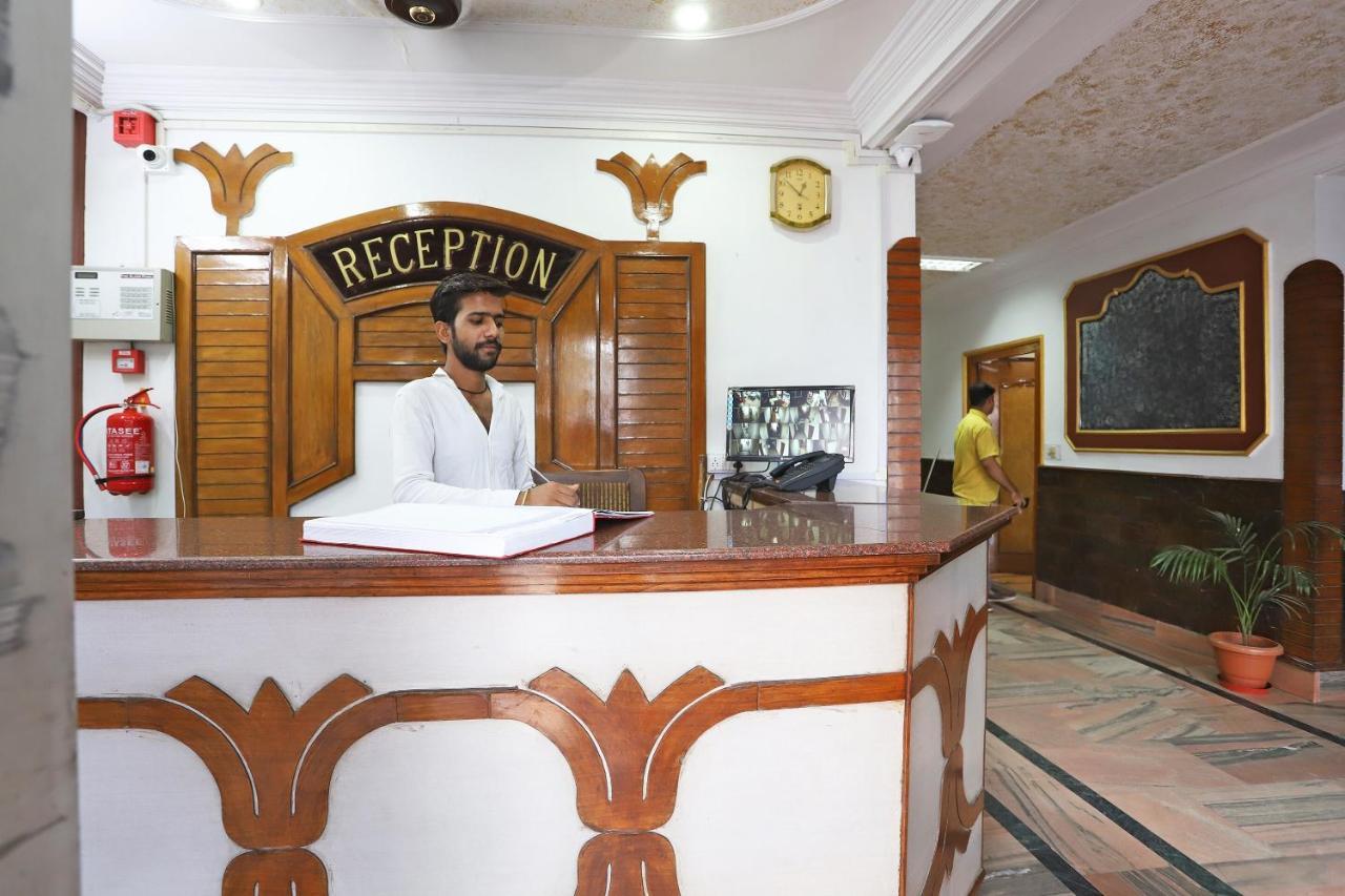 Oyo Flagship 76697 Hotel Park Awadh Lucknow Exteriör bild