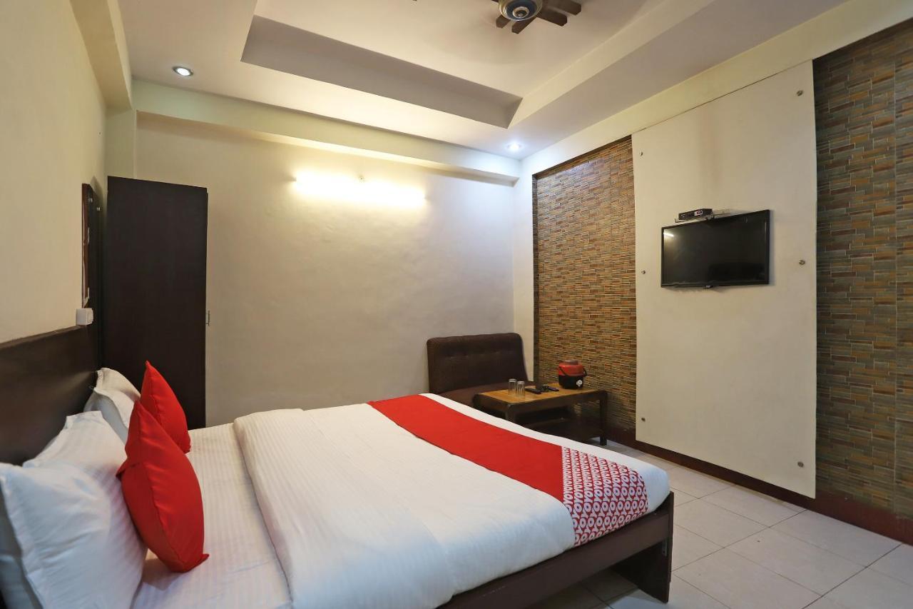 Oyo Flagship 76697 Hotel Park Awadh Lucknow Exteriör bild