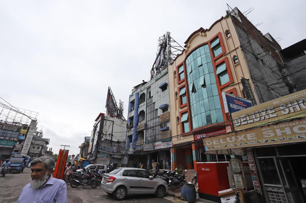Oyo Flagship 76697 Hotel Park Awadh Lucknow Exteriör bild